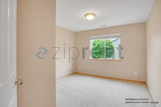 Building Photo - 16513 SE 262nd Pl