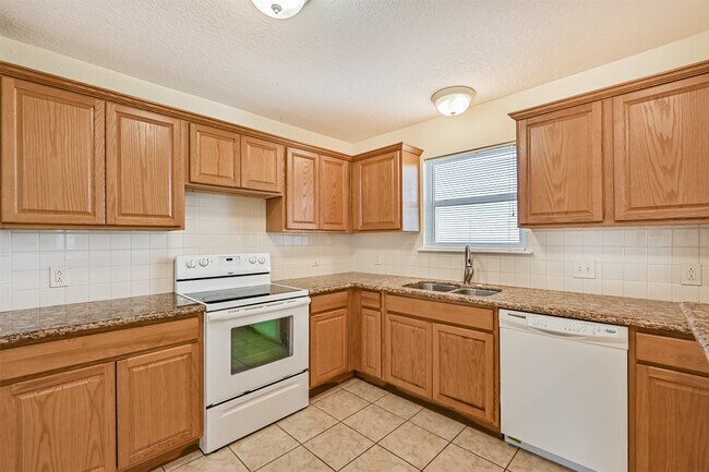 Building Photo - 7706 Channelview Dr