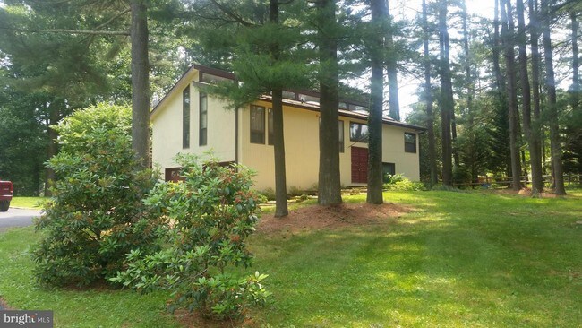 Building Photo - 10169 Green Clover Dr