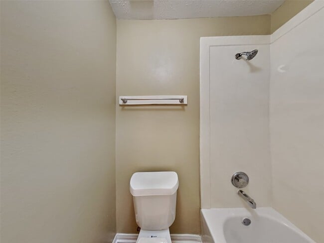 Building Photo - 9419 Stoneridge Canyon Ln
