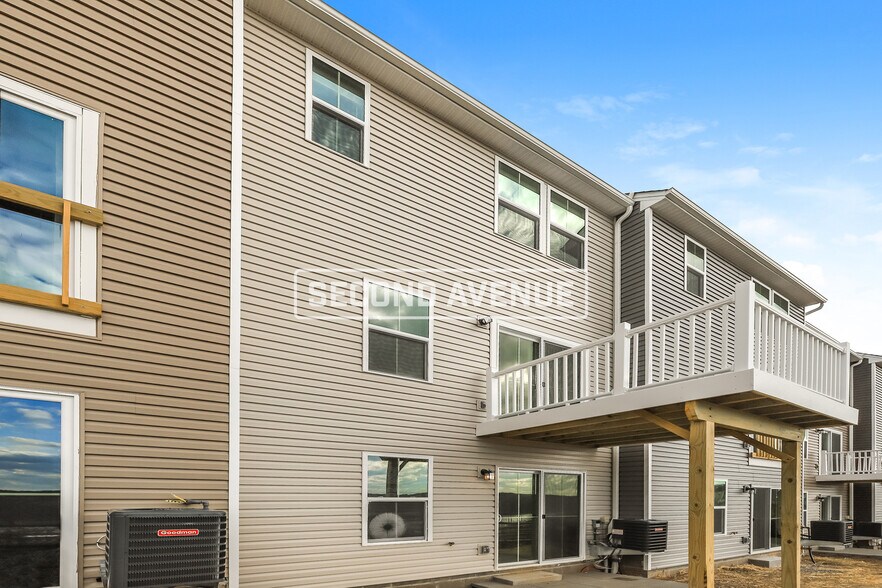 Building Photo - 2024 Cade Dr