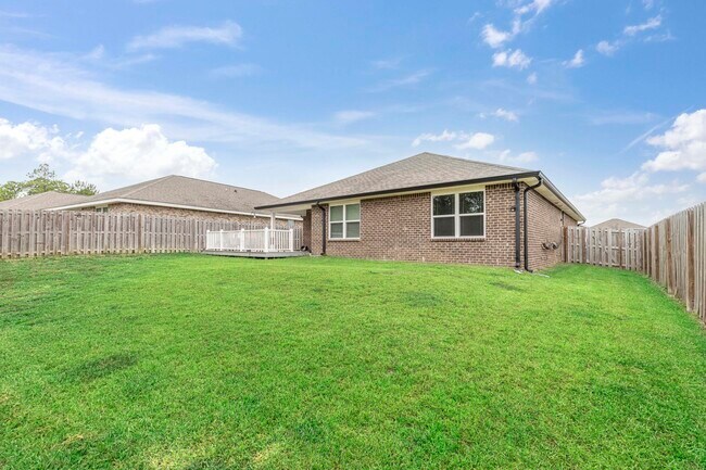 Building Photo - 1009 Limpkin St