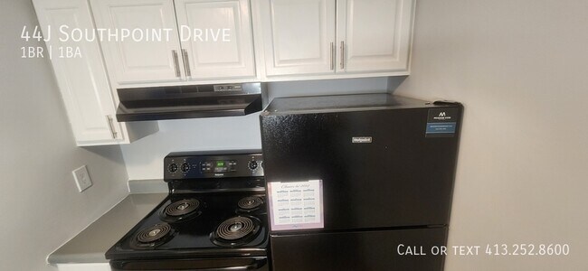 Building Photo - 44 Southpoint Dr