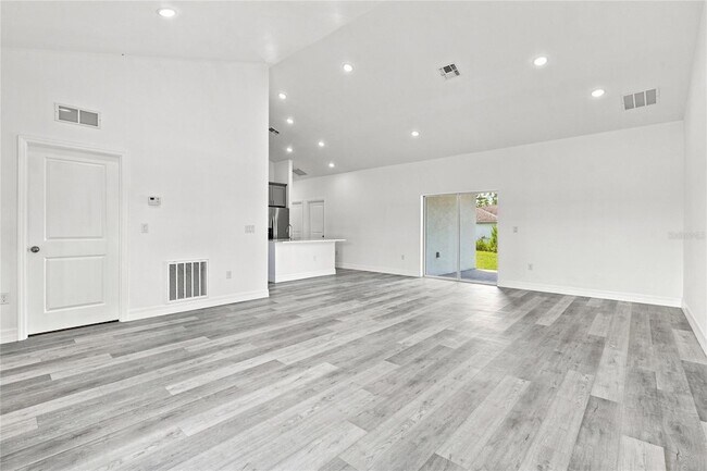 Building Photo - 4450 169th Ln