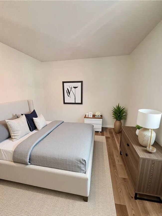 Building Photo - 221 Turin St