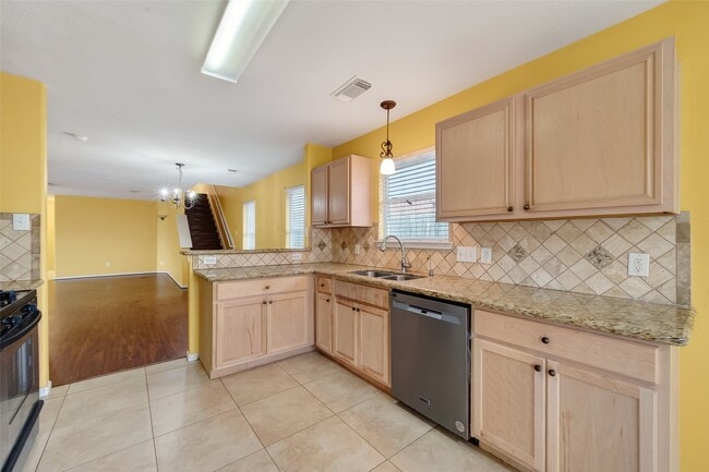 Building Photo - 6615 Windy River Ln