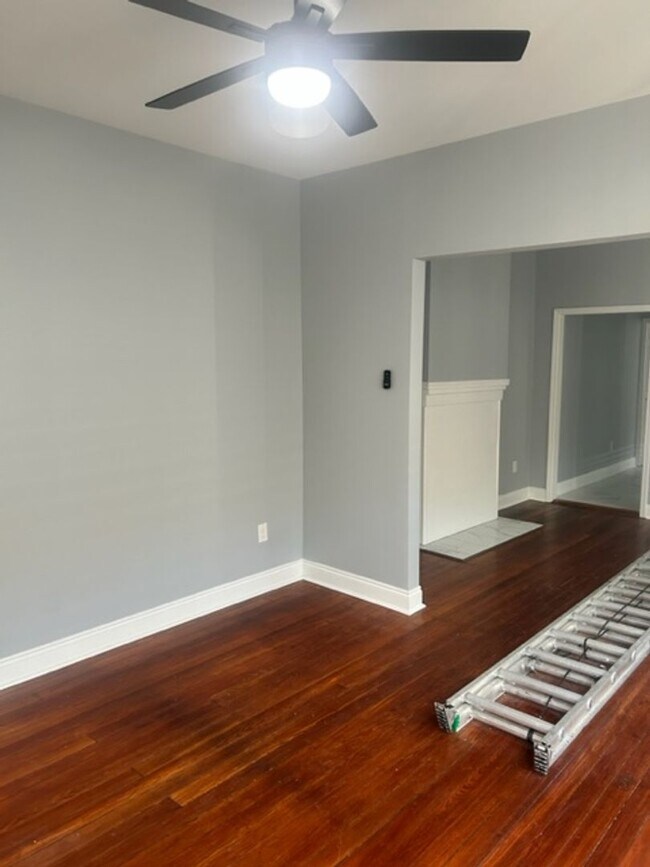 Building Photo - 2616 Cambronne St