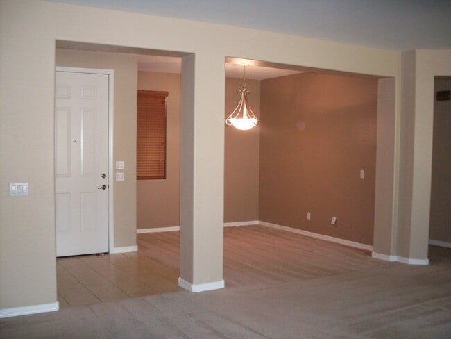 Building Photo - COMING SOON - Amazing 4 bedroom single lev...