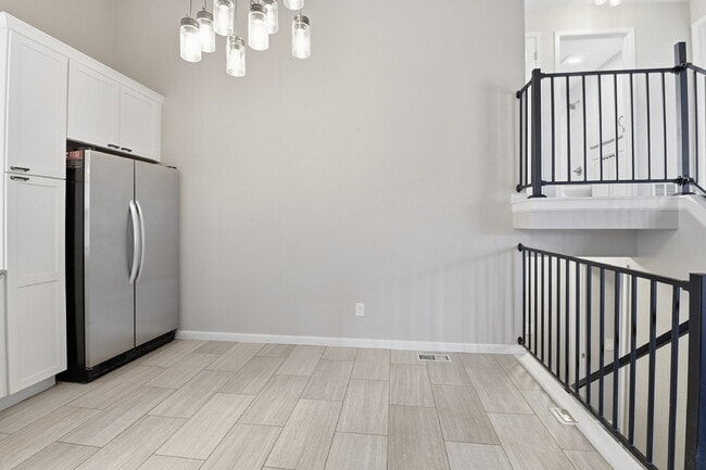 Building Photo - $2,695.95 - 4 Bed, 2 Bath Home in Aurora with Central AC, and In Unit Laundry!