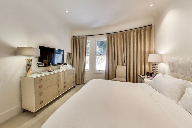 Building Photo - 4639 18th St