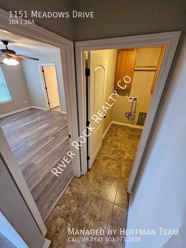 Building Photo - 1151 Meadows Dr