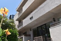 Building Photo - 11255 Camarillo St