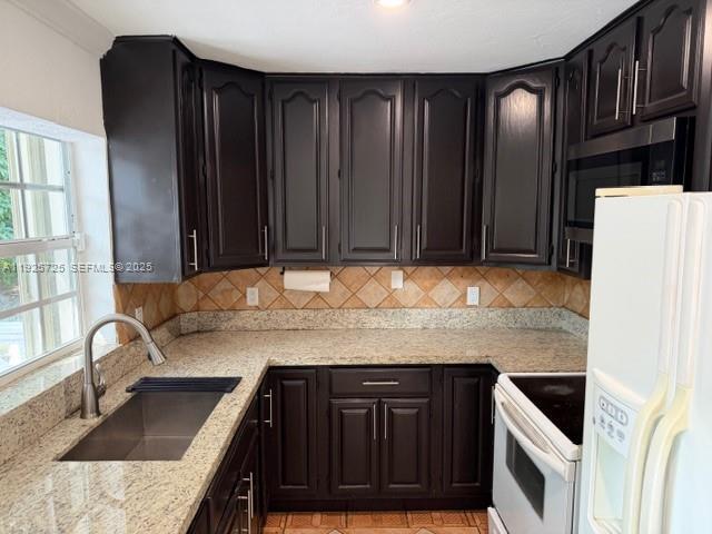 Building Photo - 7550 SW 67th Ave