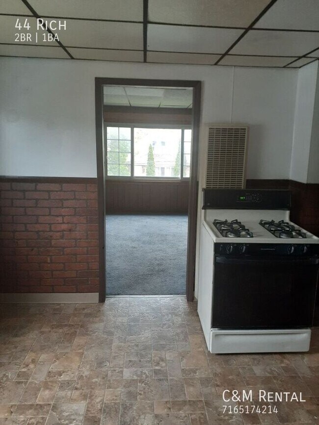 Building Photo - 44 Rich-