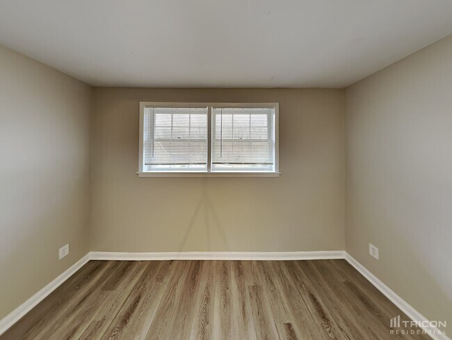 Building Photo - 2642 Hatfield Cir SE