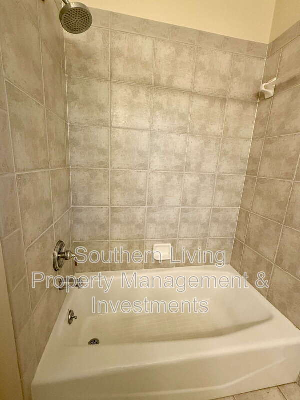 Building Photo - 1806 Asbury Hall Ct