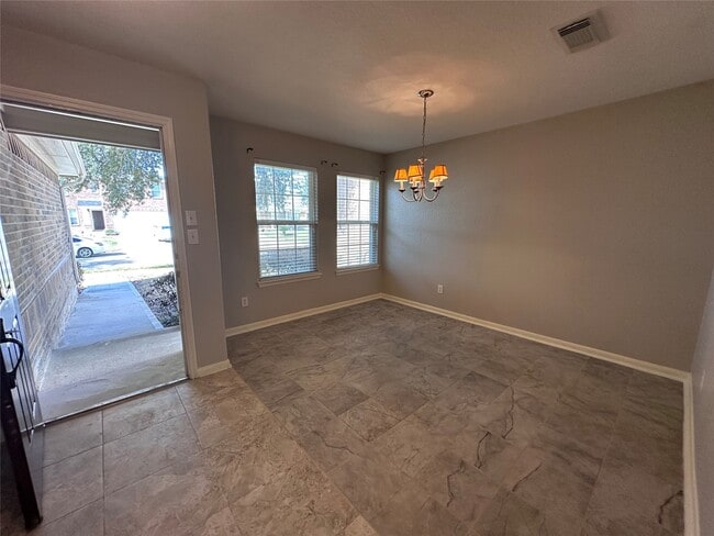 Building Photo - 2303 Summit Meadow Dr