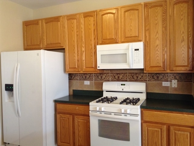 Building Photo - 1437 White Pine Ln