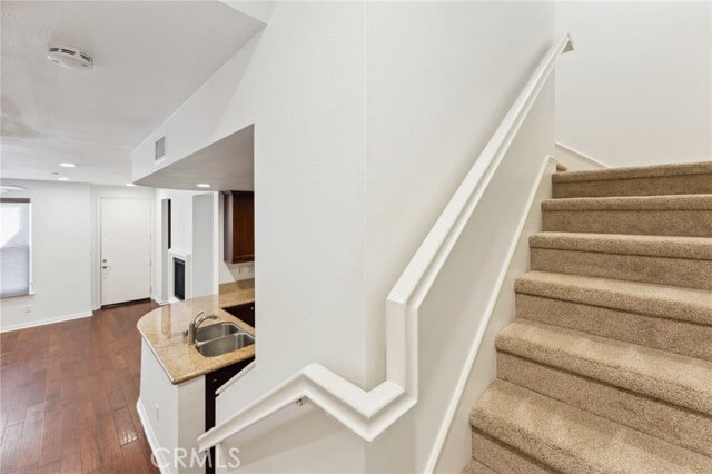 Building Photo - 37 Beacon Way