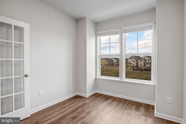 Building Photo - 721 Courier Ln