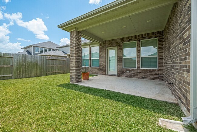 Building Photo - 8439 Oakland Hts Ln