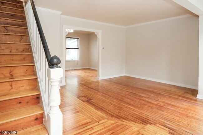 Building Photo - 24 Montague Pl