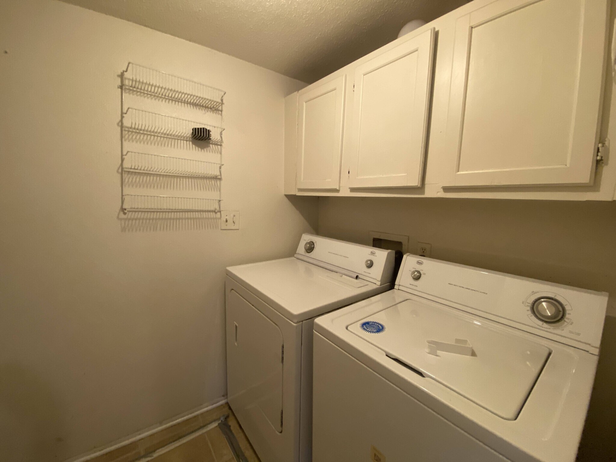 Building Photo - 409 2nd St