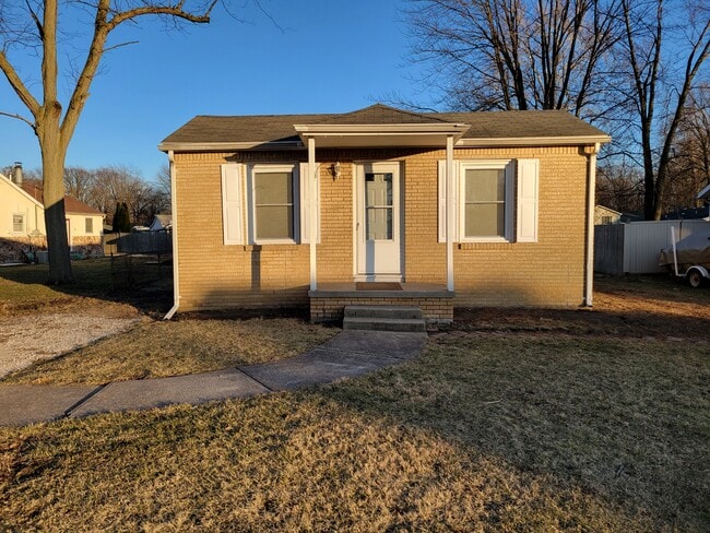 Building Photo - 1860 S Shore Blvd