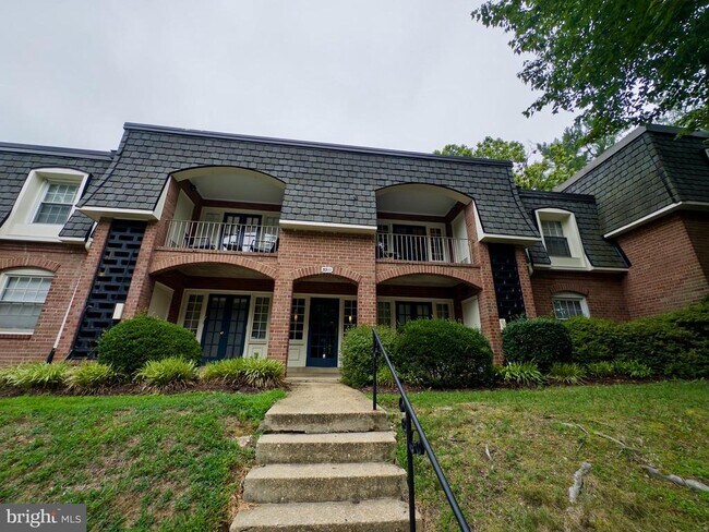 Building Photo - 5911 Prince James Dr