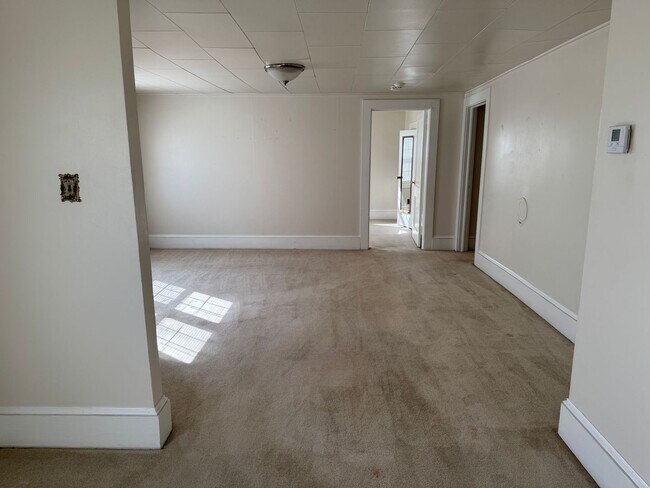 Building Photo - 3222 Perry Blizzard Rd