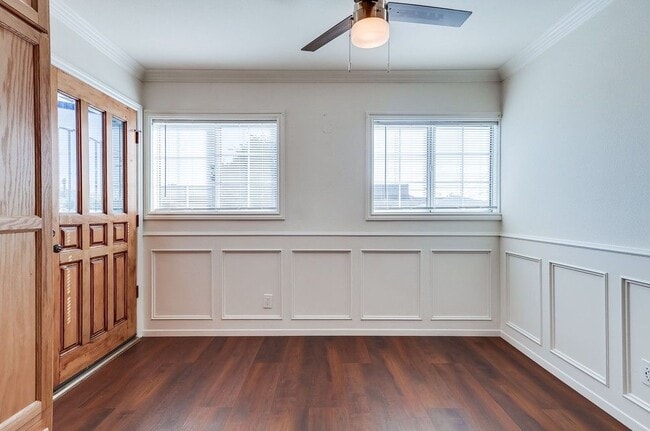 Building Photo - 4445 Marine