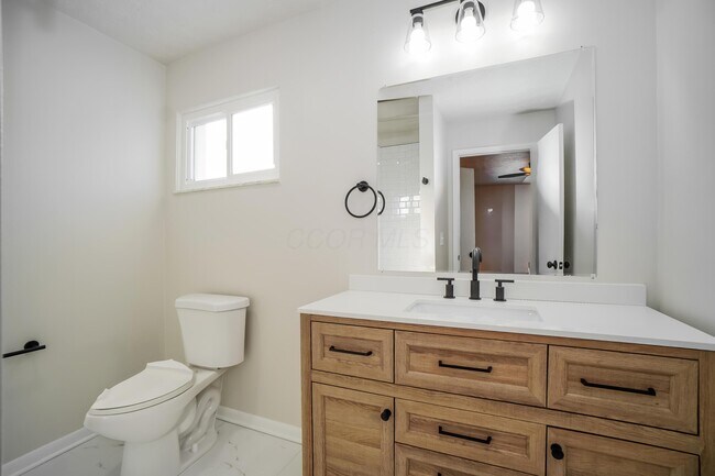 Building Photo - 3391 Compton Dr