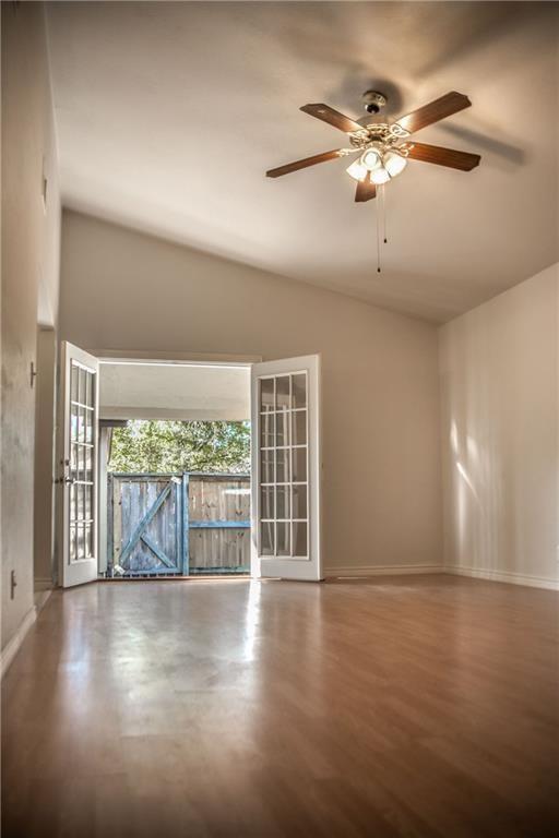 Building Photo - 1423 W Braker Ln