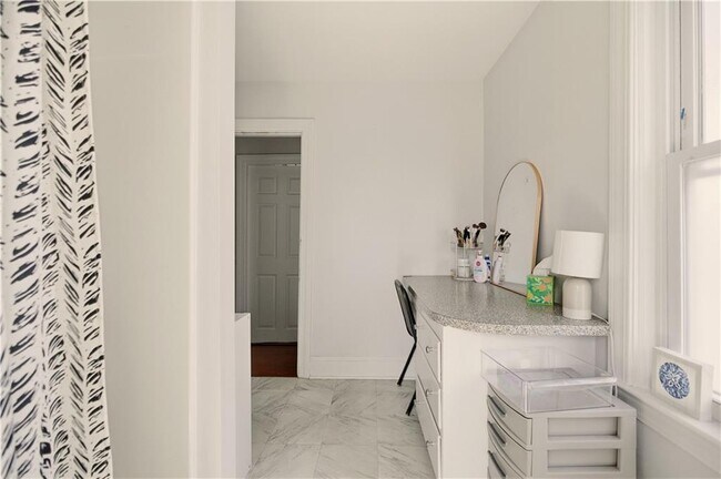 Building Photo - 22 Summer St