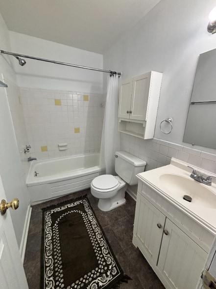 Building Photo - 3522 Kenbrooke Ct