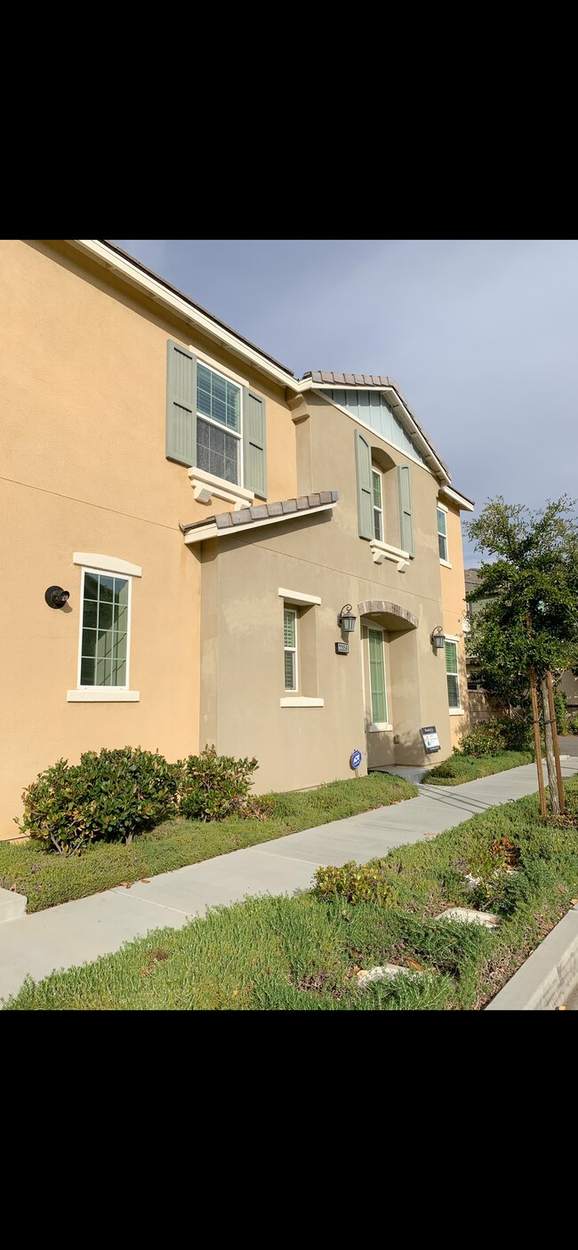 Building Photo - 22059 Barrington Way