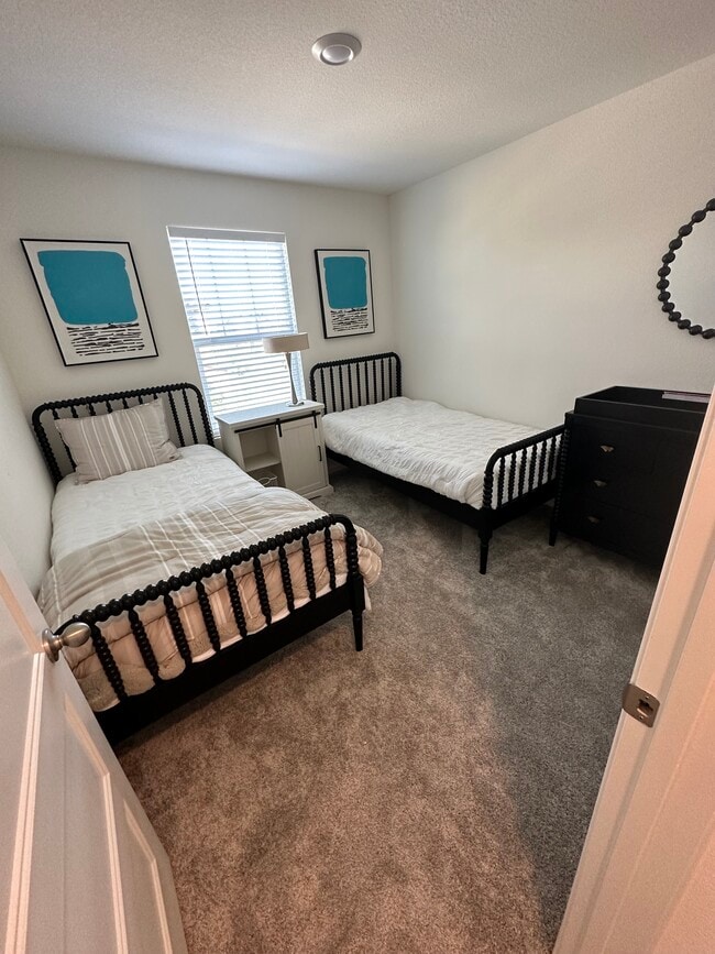 Building Photo - 2295 Iron Point Rd