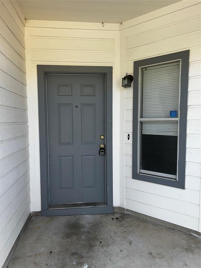 Building Photo - 143 Marvin Cove