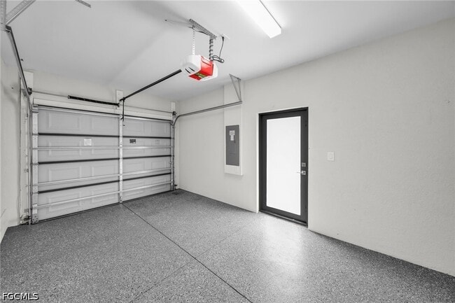 Building Photo - 633 Windermere Dr