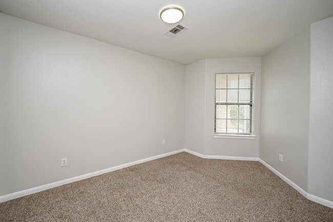 Building Photo - 3019 La Estancia Ln