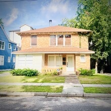 Building Photo - 1614 Ridgewood St