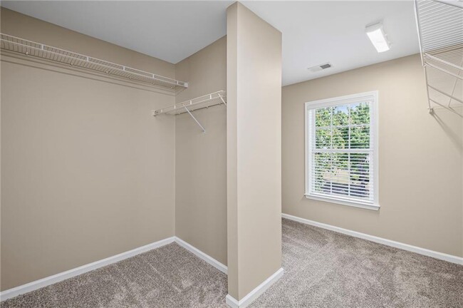 Building Photo - 1346 Dukes Creek Dr