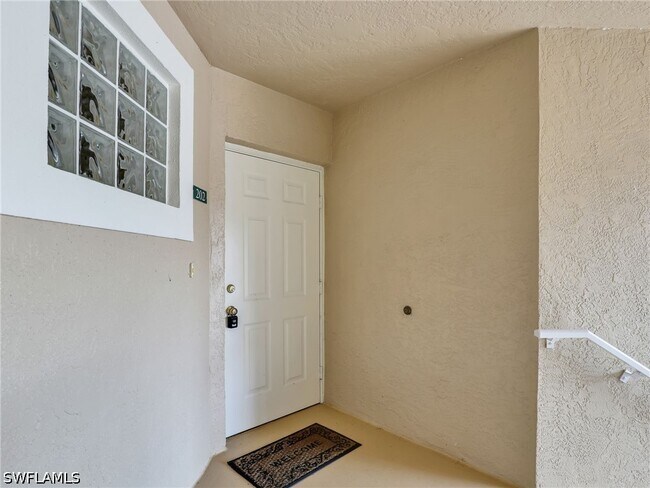 Building Photo - 2408 Millcreek Ln