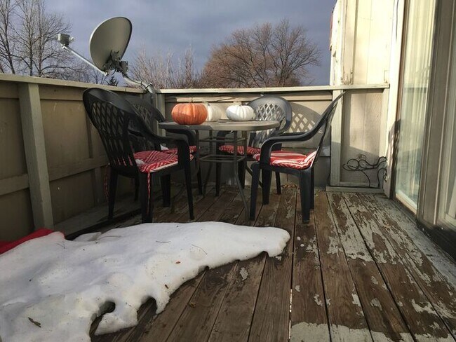 Building Photo - ***MOST UTILITIES INCLUDED***Cute 3 Bdrm, 1 Bath in Loveland