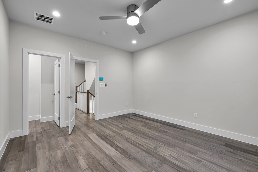 Building Photo - 147 Prairie Ln