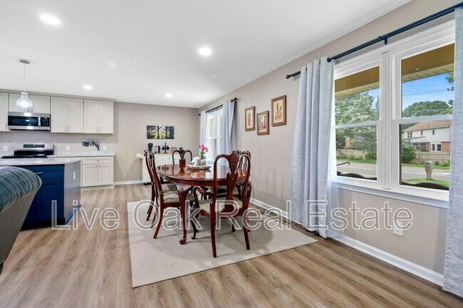 Building Photo - 4505 Wishart Rd