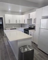 Building Photo - 229 Conover St