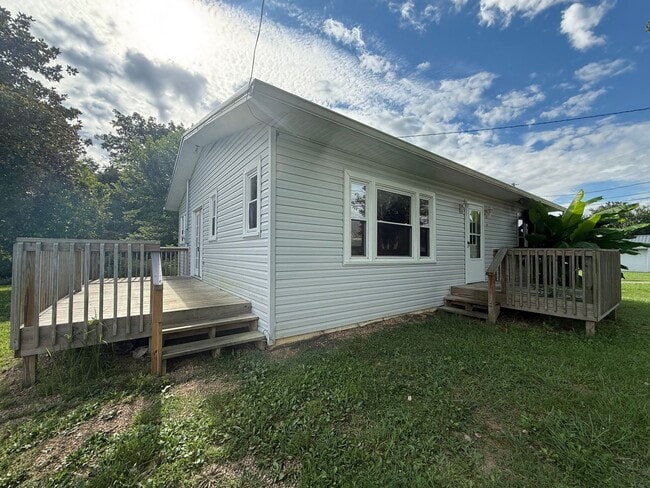Building Photo - 3 Bedroom 1 Bathroom Home in Greene County...