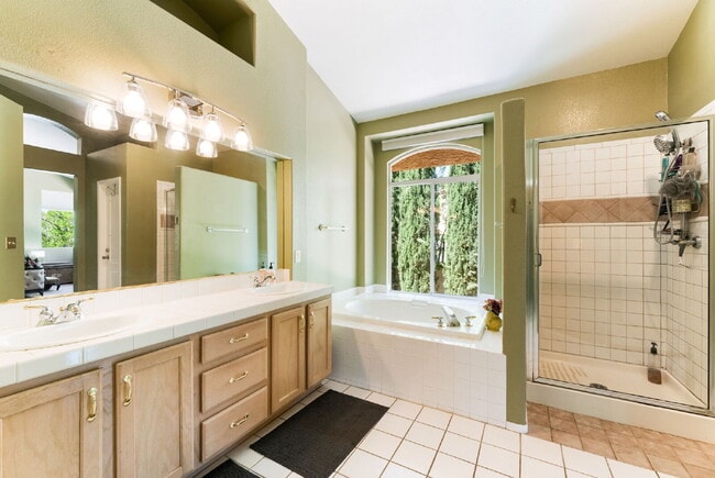 Building Photo - Summerlin 3 Bed / 2.5 Bath Home with Full Solar Panel Use! — Available October 5, 2026
