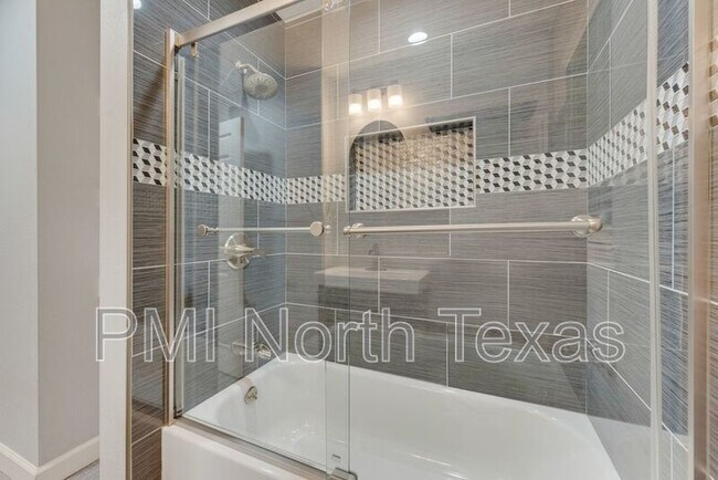 Building Photo - 9580 Magnolia Rd